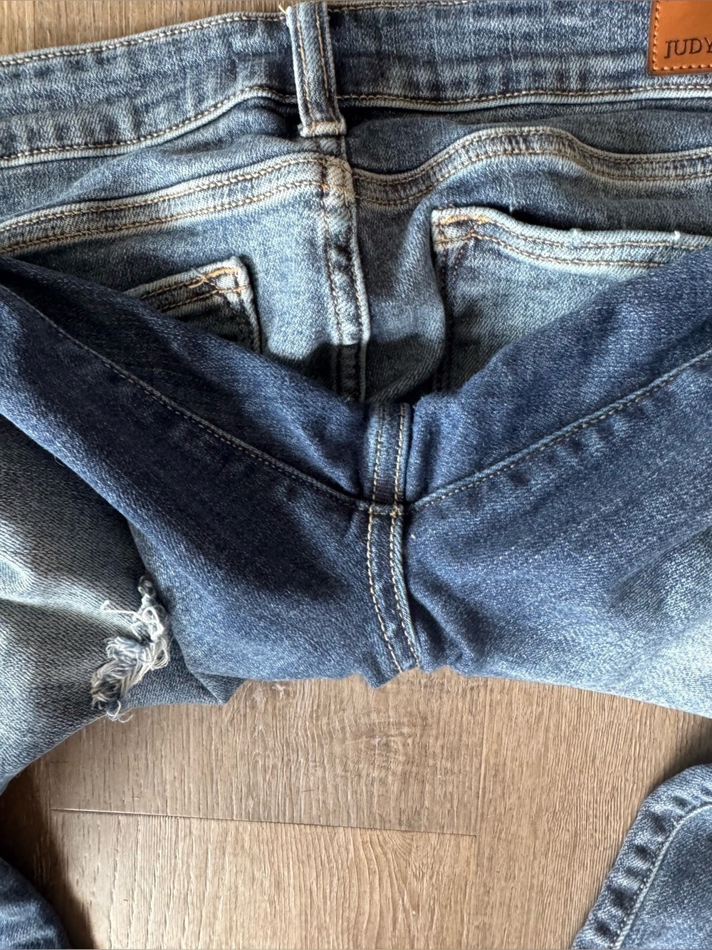 Judy Blue Boyfriend Fit Jeans - Picture 6 of 6